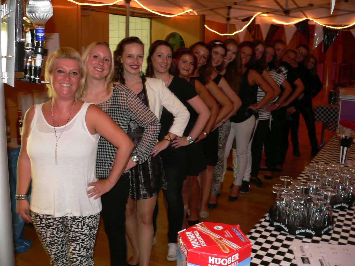 black-white-party-2015-002.jpg